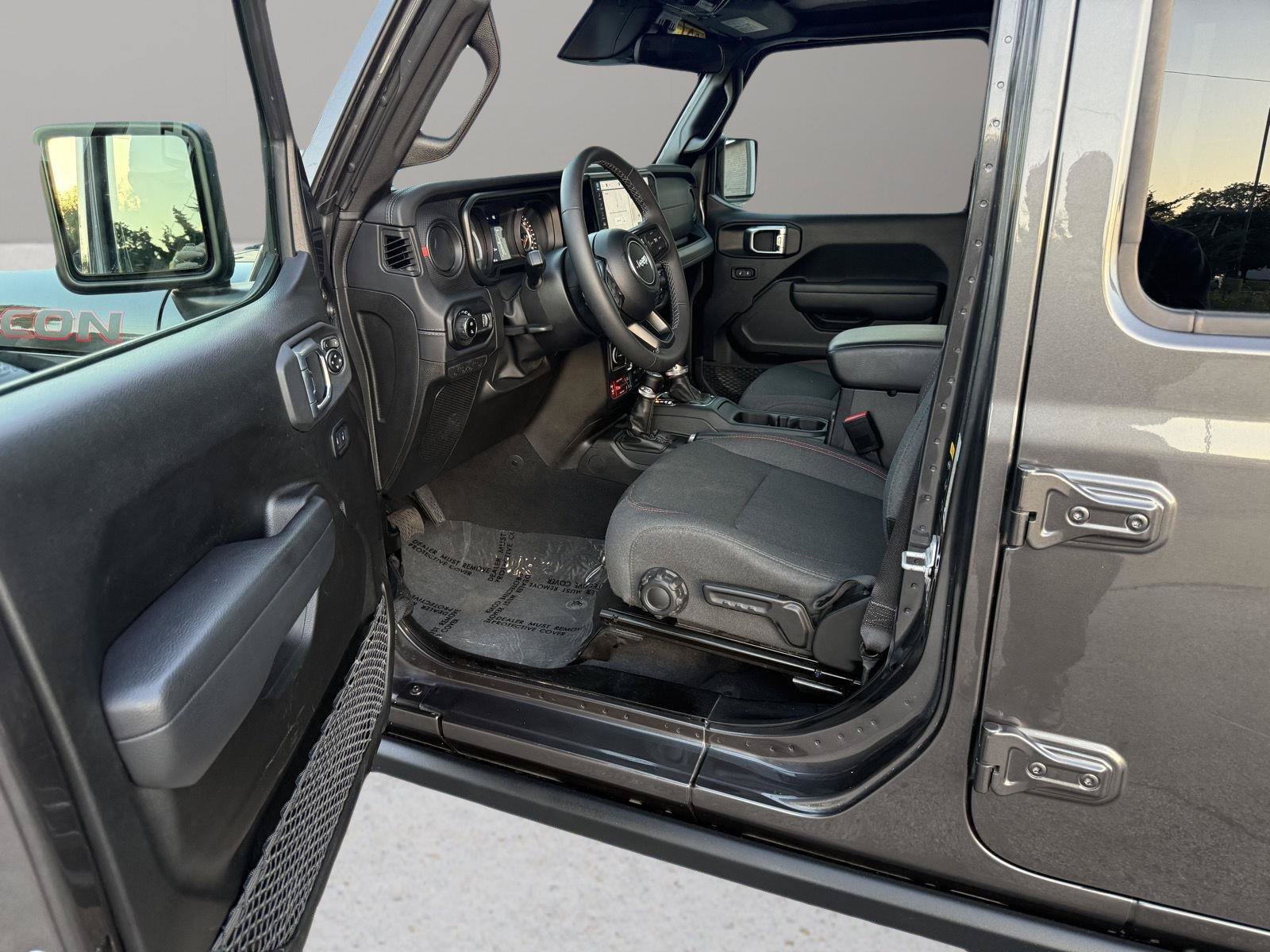 Used 2026 Jeep Gladiator Rubicon AWD/4WD image 2