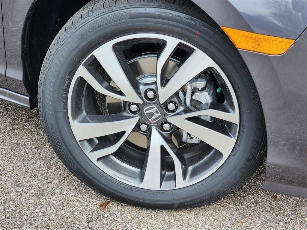 Used 2024 Honda Odyssey Touring image 18