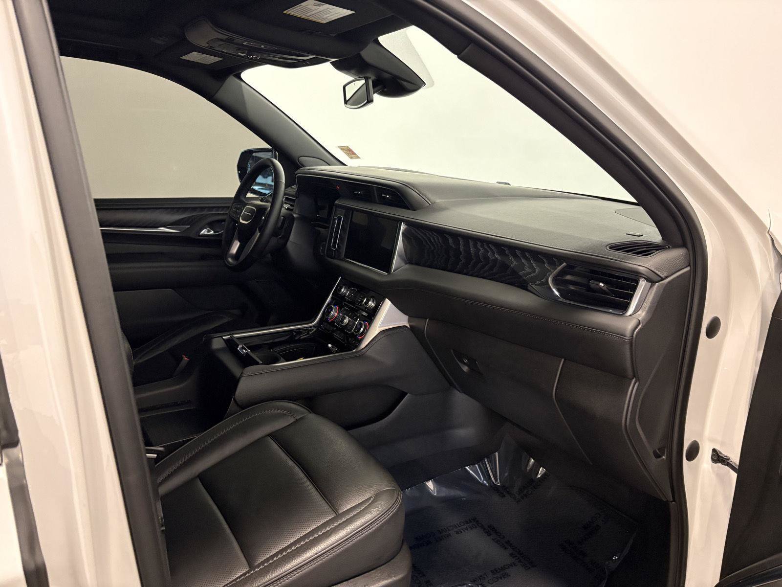 Used 2023 GMC Yukon Denali AWD/4WD image 61