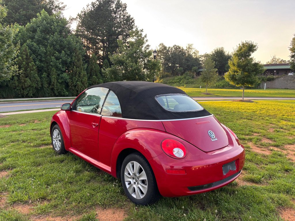 Used 2009 Volkswagen Beetle S image 22