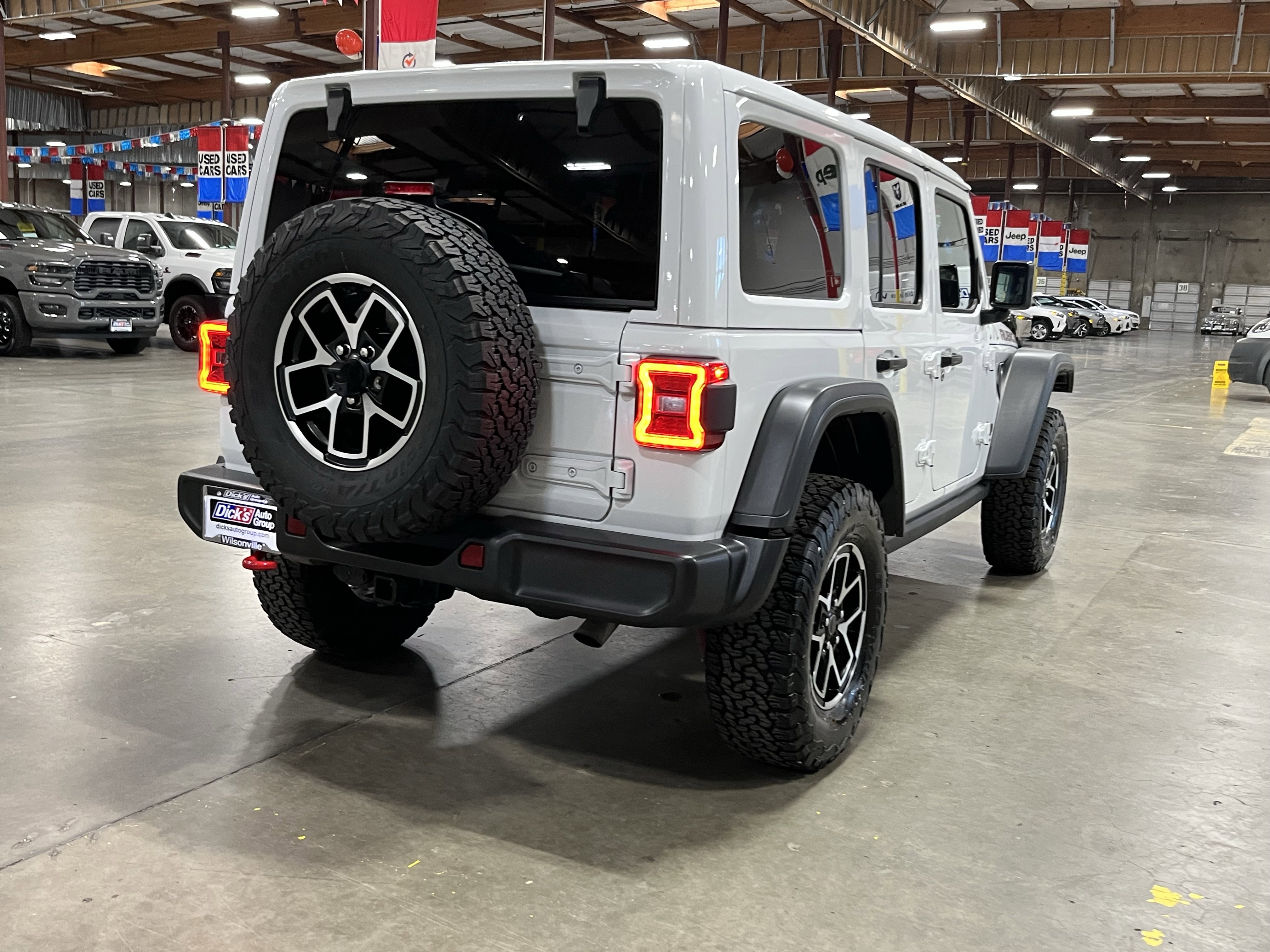 Certified 2025 Jeep Wrangler Unlimited Rubicon AWD/4WD image 5
