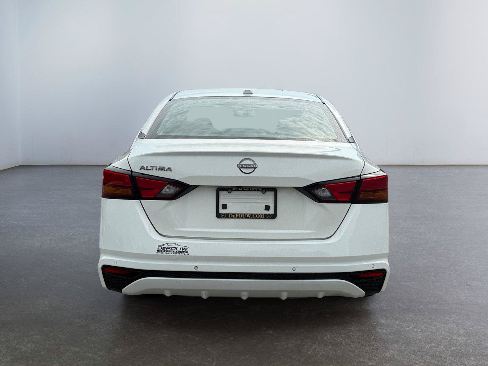 Used 2025 Nissan Altima 2.5 SV FWD image 4