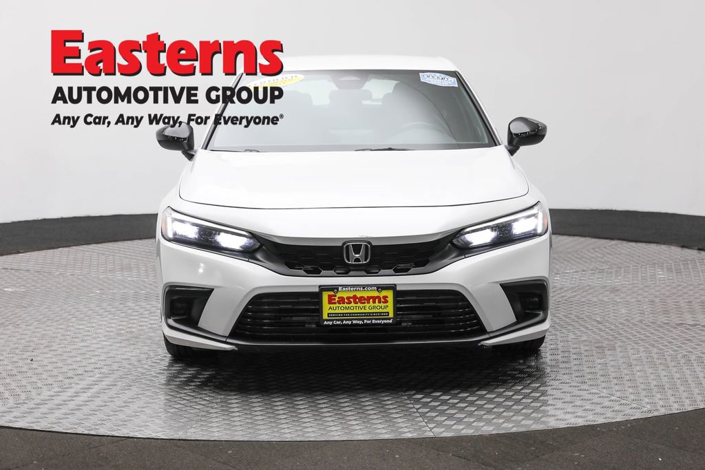 Used 2023 Honda Civic Sport image 2