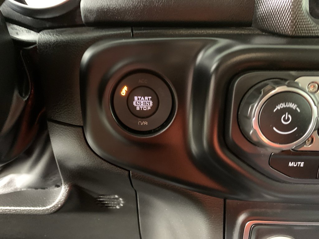 Used 2022 Jeep Wrangler Unlimited Sahara w/ Cold Weather Group image 17