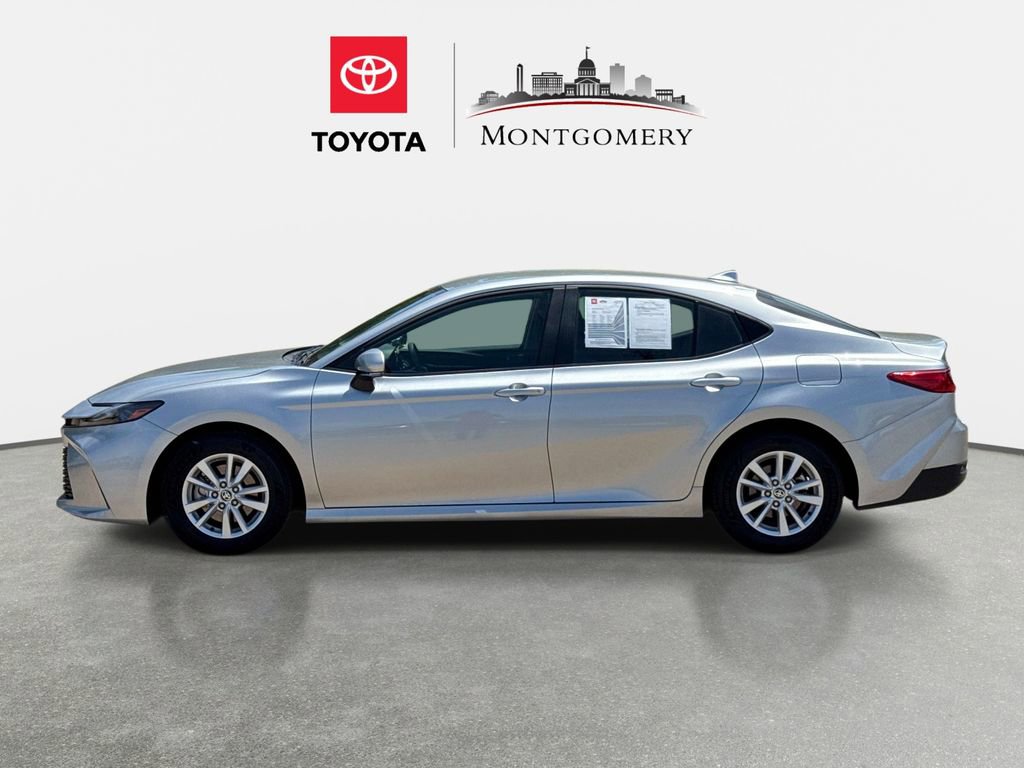 Used 2025 Toyota Camry LE w/ Convenience Package image 6