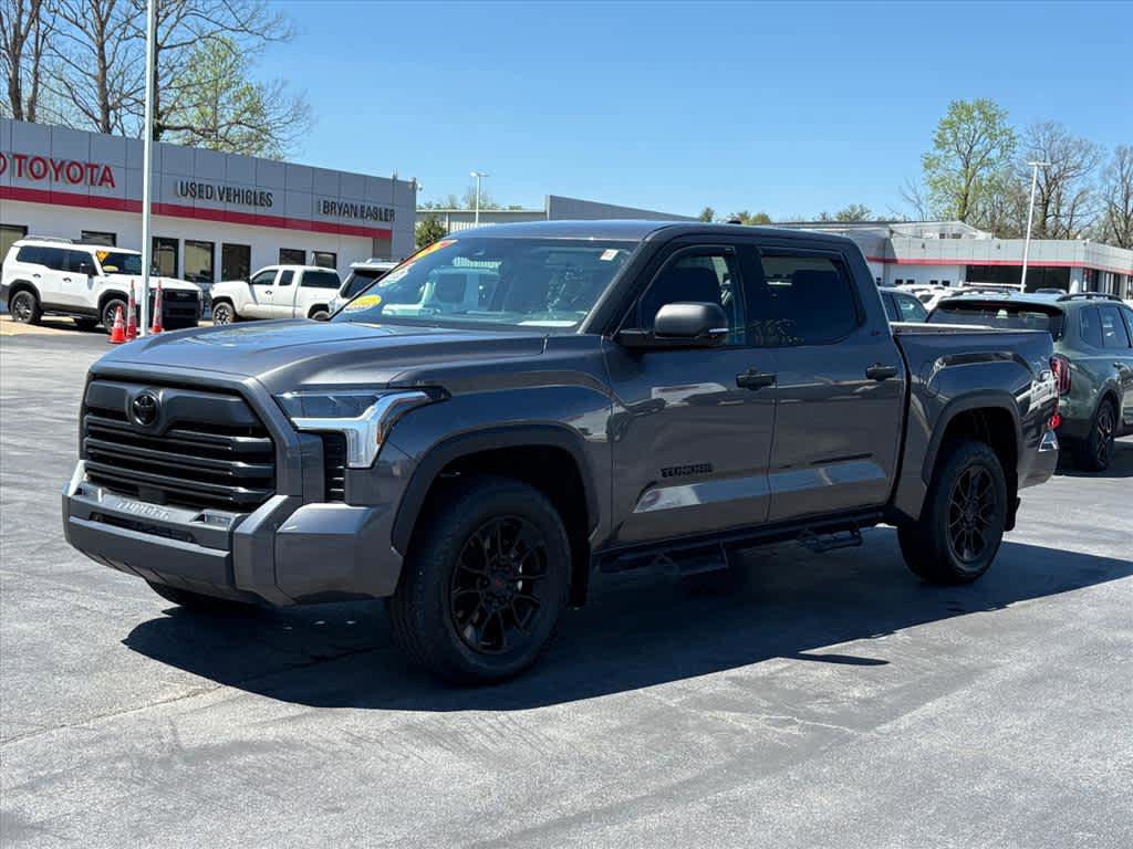 Used 2023 Toyota Tundra SR5 w/ SR5 Convenience Package AWD/4WD image 26