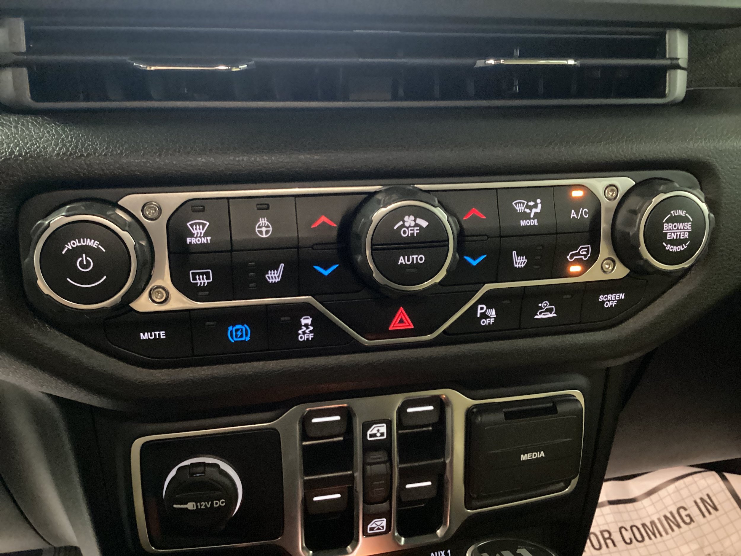 Used 2025 Jeep Wrangler Unlimited Sport S 4xe AWD/4WD image 27