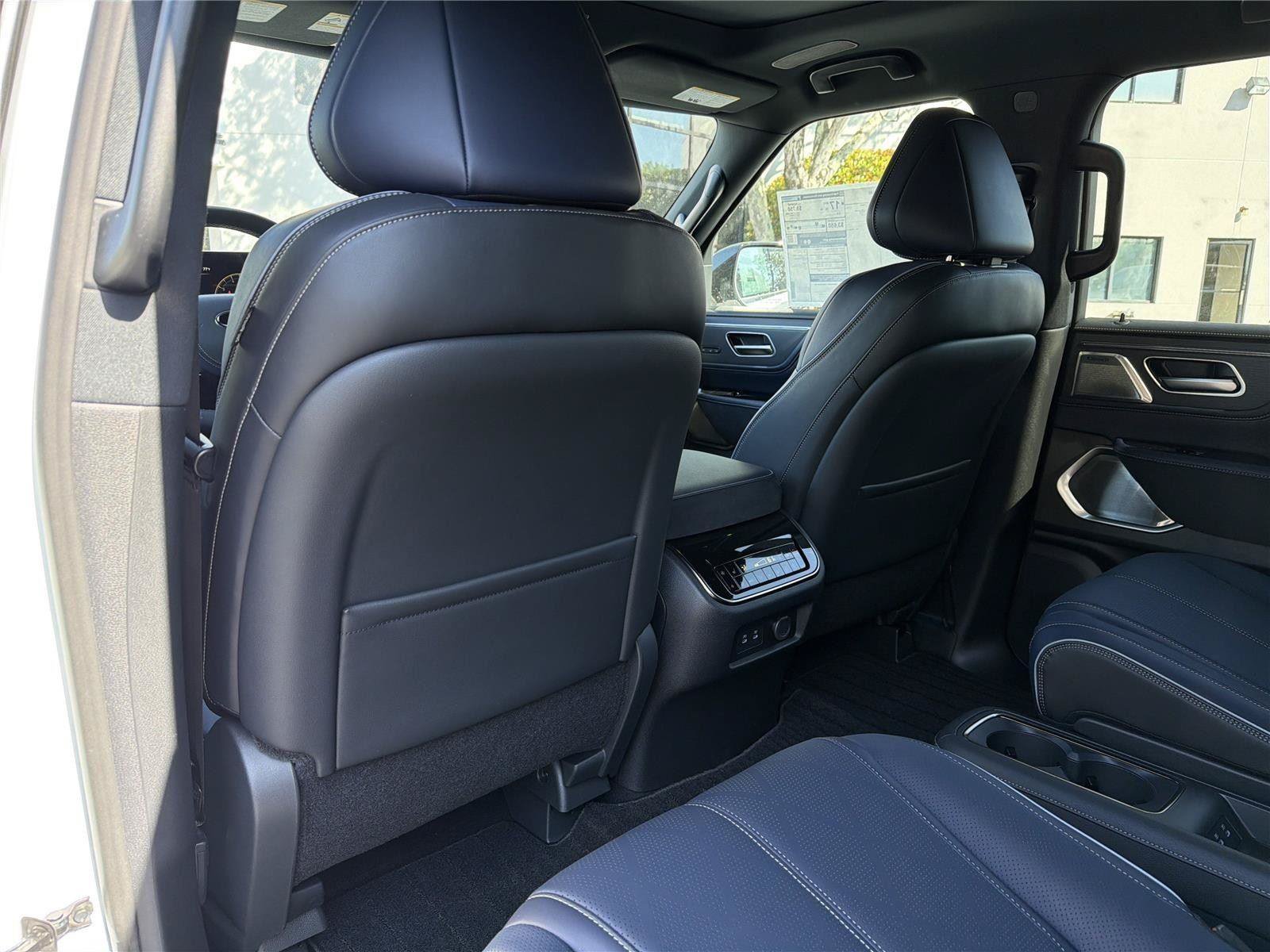 New 2026 INFINITI QX80 4WD w/ Sport Exterior Package image 23