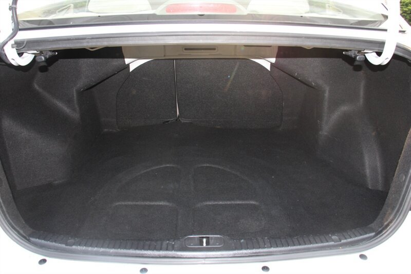 Used 2009 Kia Spectra EX FWD image 15