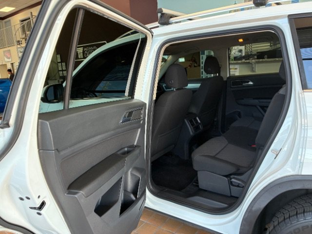 Used 2018 Volkswagen Atlas Launch Edition FWD image 22