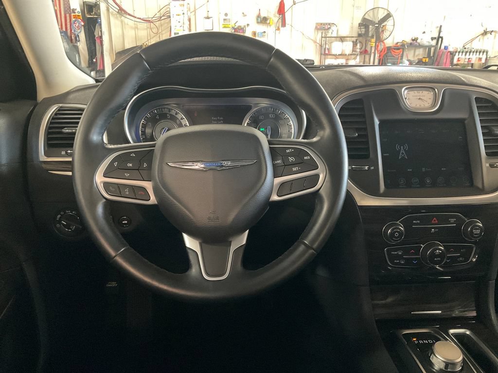 Used 2017 Chrysler 300 Limited w/ Driver Convenience Group AWD/4WD image 17