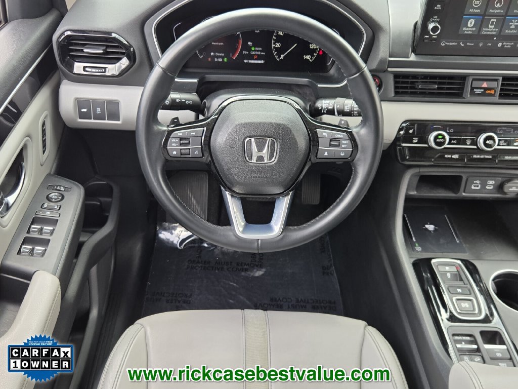 Used 2024 Honda Pilot Touring image 13