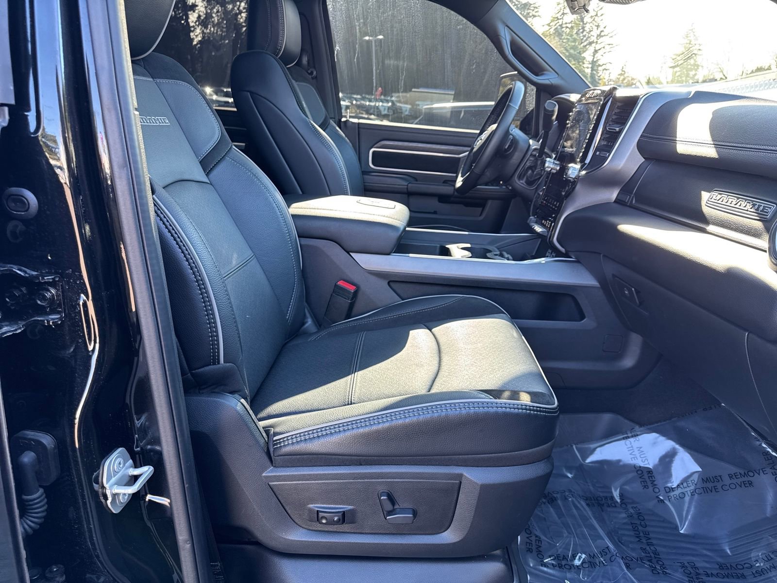 Used 2024 RAM 3500 Laramie w/ Night Edition image 28