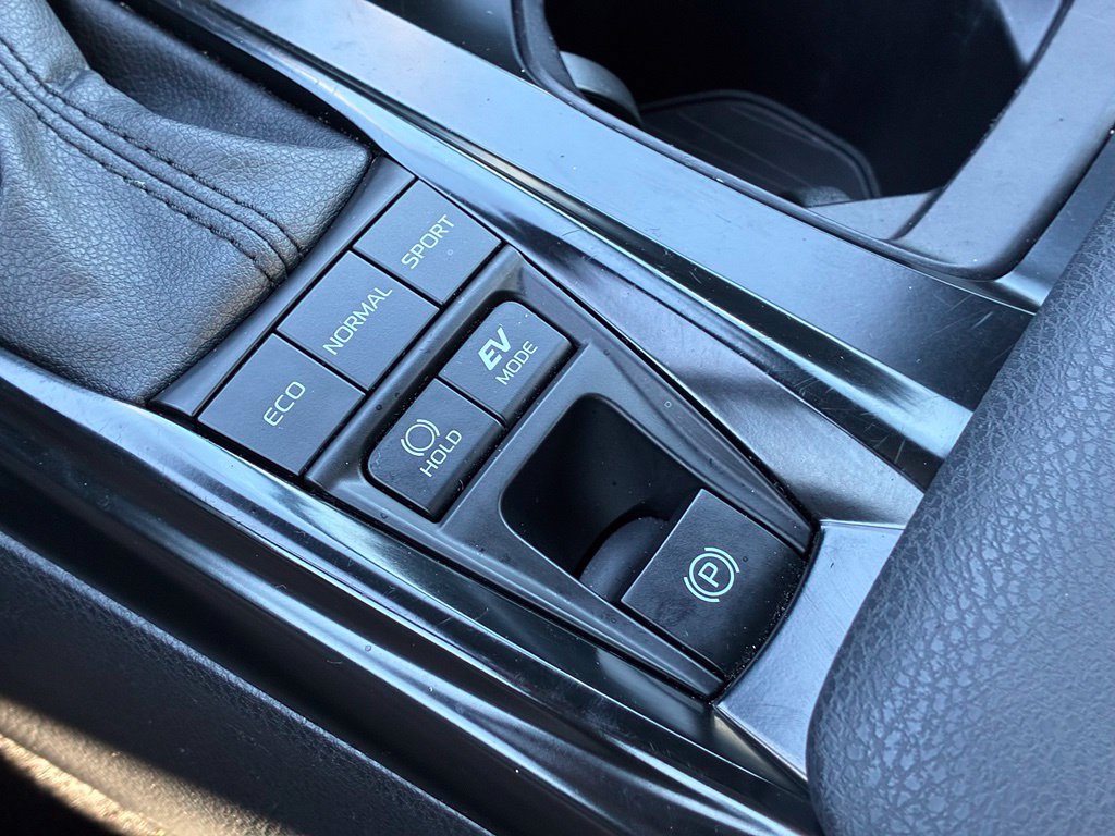 Used 2025 Toyota Camry SE FWD image 22