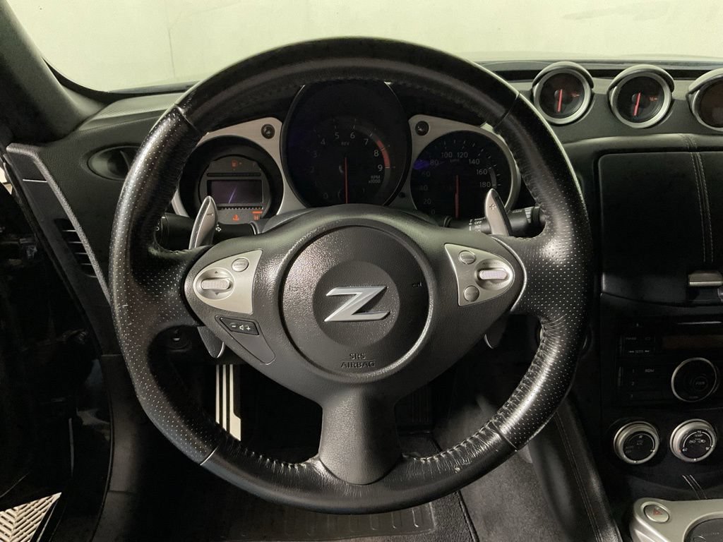 Used 2014 Nissan 370Z Coupe RWD image 22