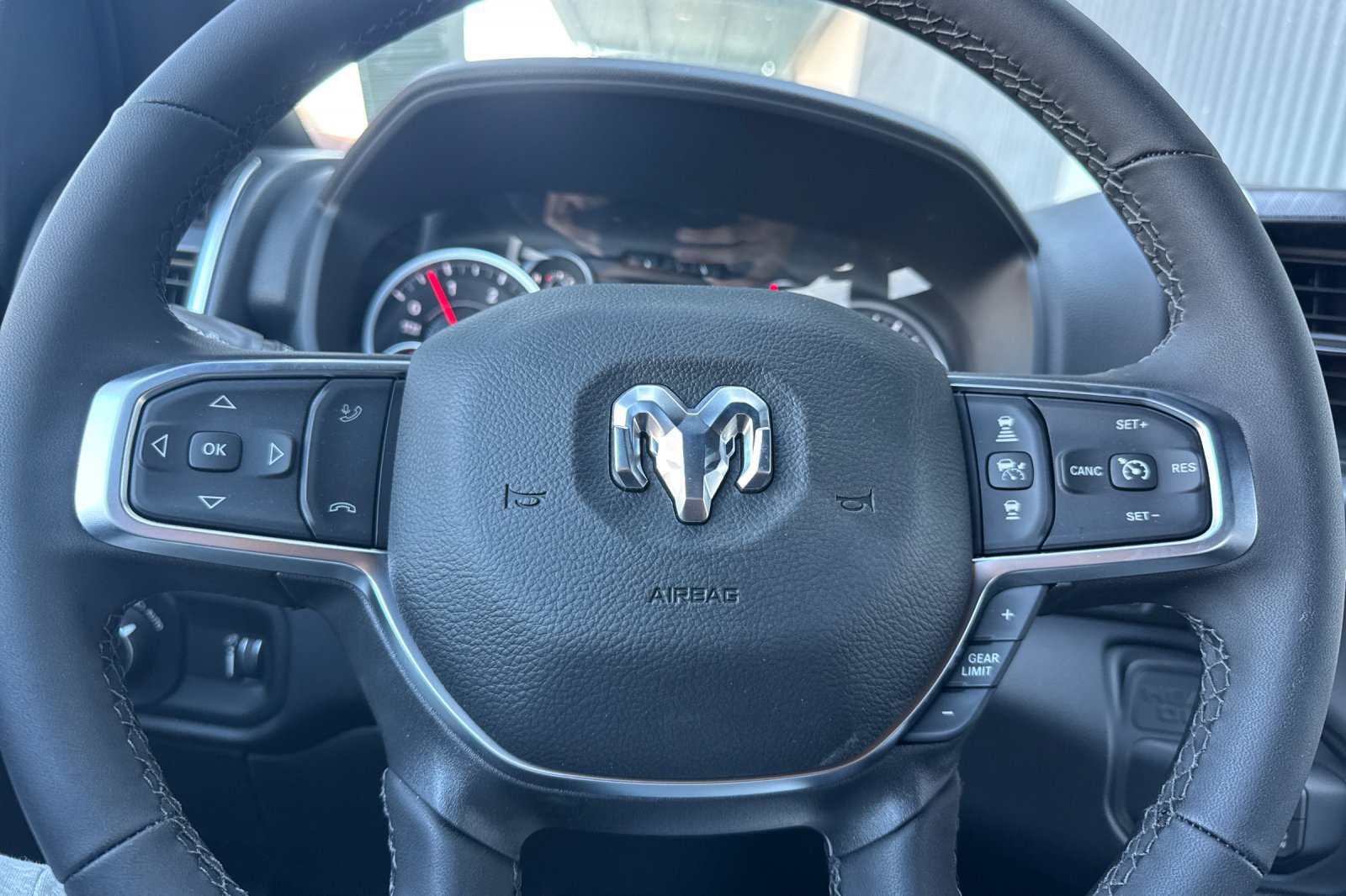 New 2027 RAM 3500 Big Horn AWD/4WD image 22