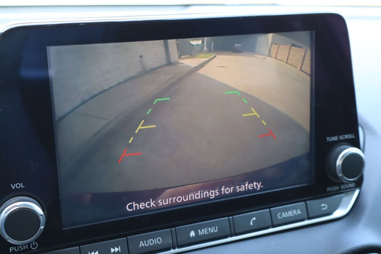 Used 2020 Nissan Sentra SV w/ Electronics Package FWD image 7