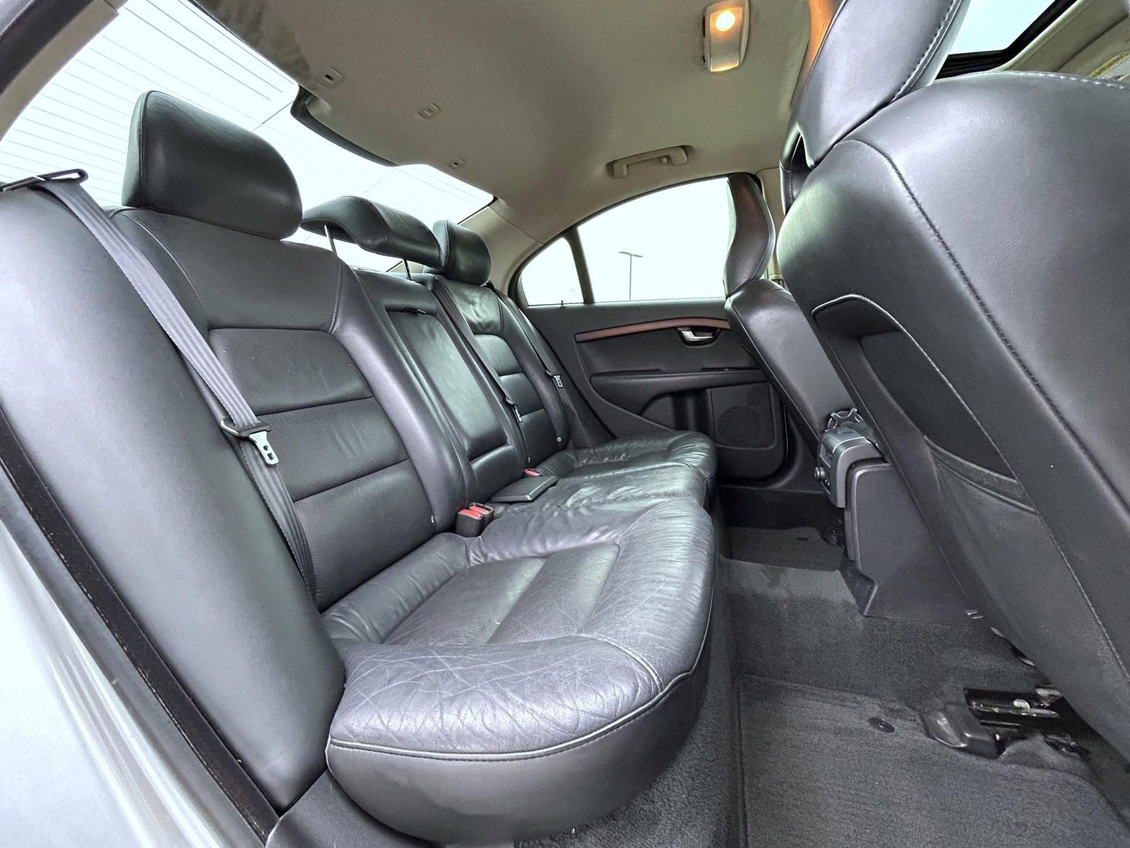 Used 2009 Volvo S80 3.2 image 18