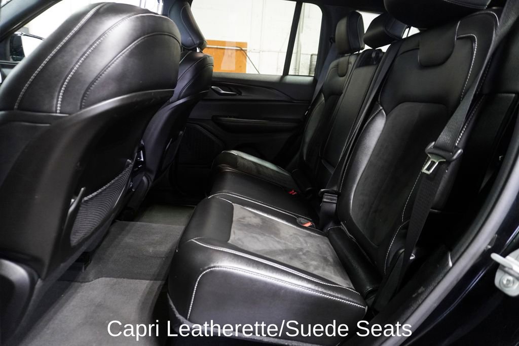 Used 2023 Jeep Grand Cherokee Altitude image 8