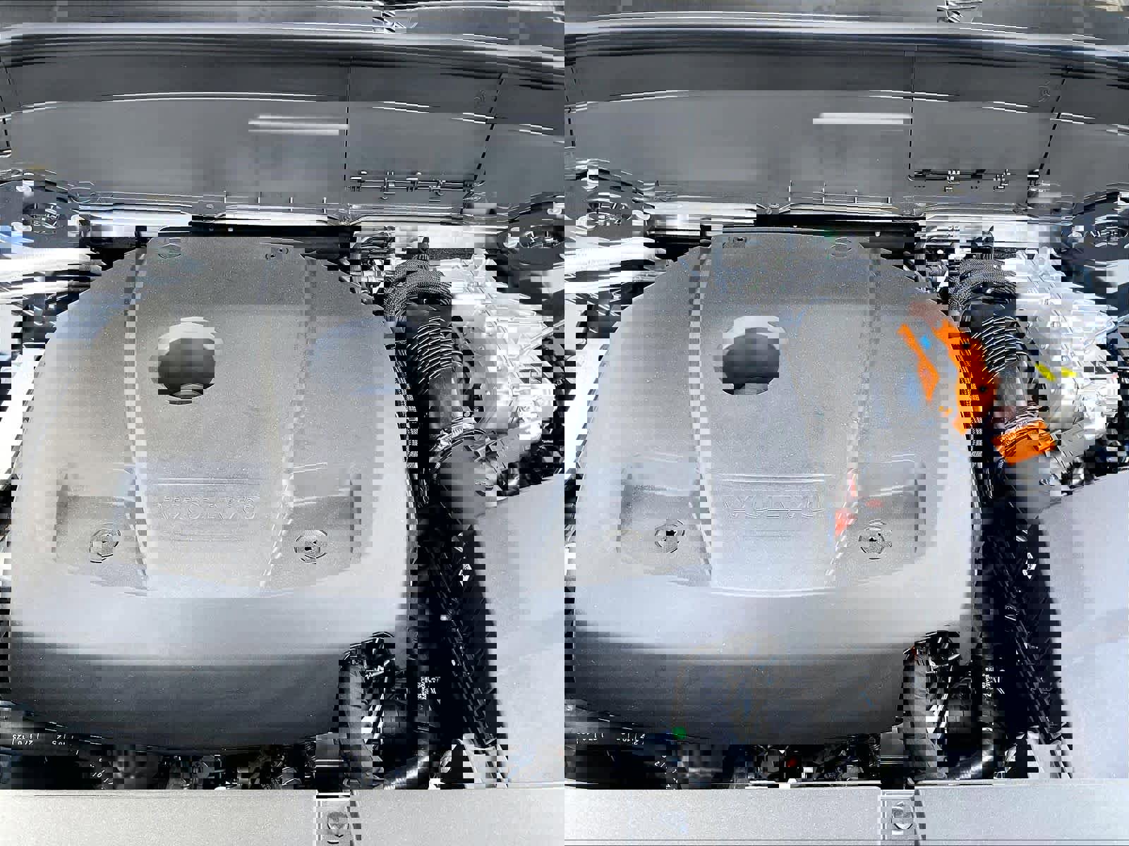 New 2026 Volvo XC90 T8 Plus w/ Protection Package Premier image 13