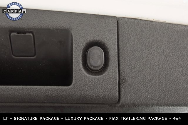 Used 2017 Chevrolet Suburban LT w/ LT Signature Package image 18