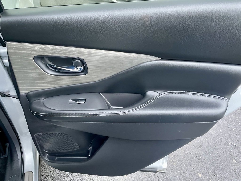 Used 2017 Nissan Murano Platinum w/ Platinum Technology Package image 11