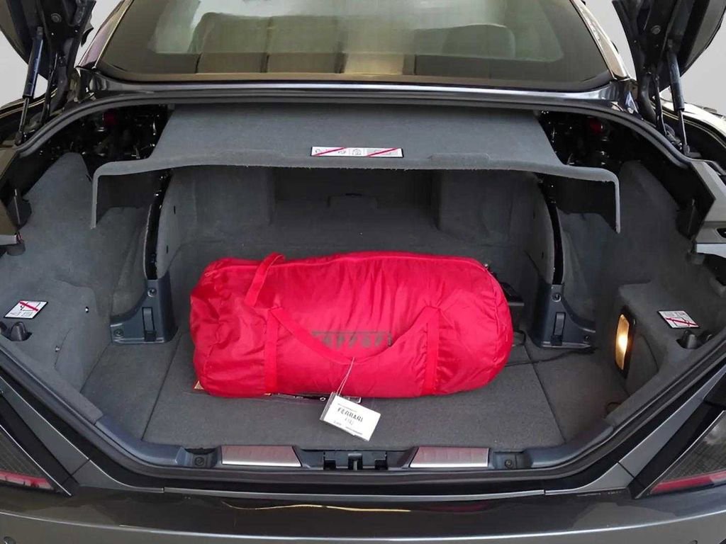 Used 2011 Ferrari California image 34