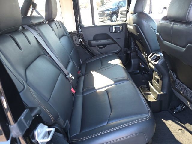 Used 2025 Jeep Wrangler Unlimited Sahara w/ Safety Group image 45
