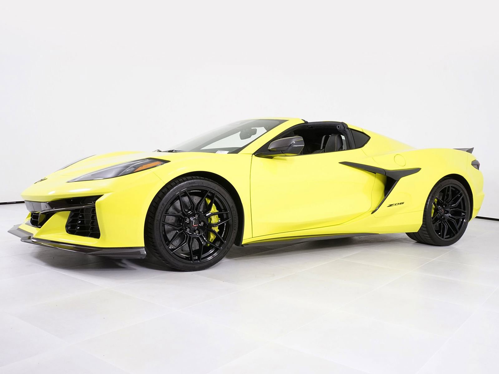 Used 2024 Chevrolet Corvette Z06 image 11