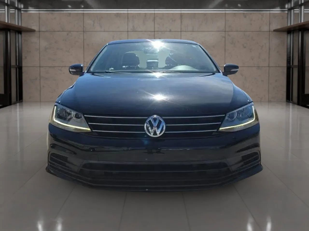 Used 2017 Volkswagen Jetta SE image 4