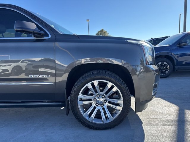 Used 2019 GMC Yukon XL Denali w/ Denali Ultimate Package image 3