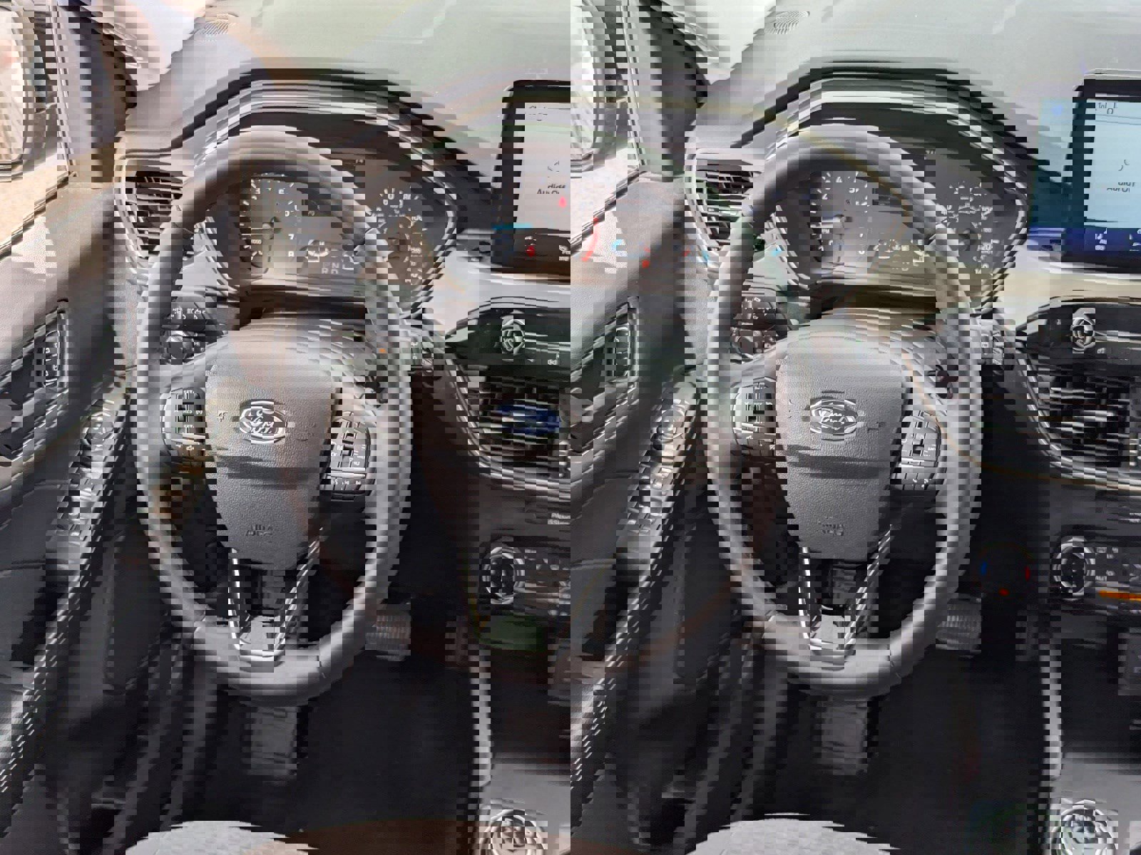 Used 2022 Ford Escape SE w/ SE Sport Appearance Package image 16