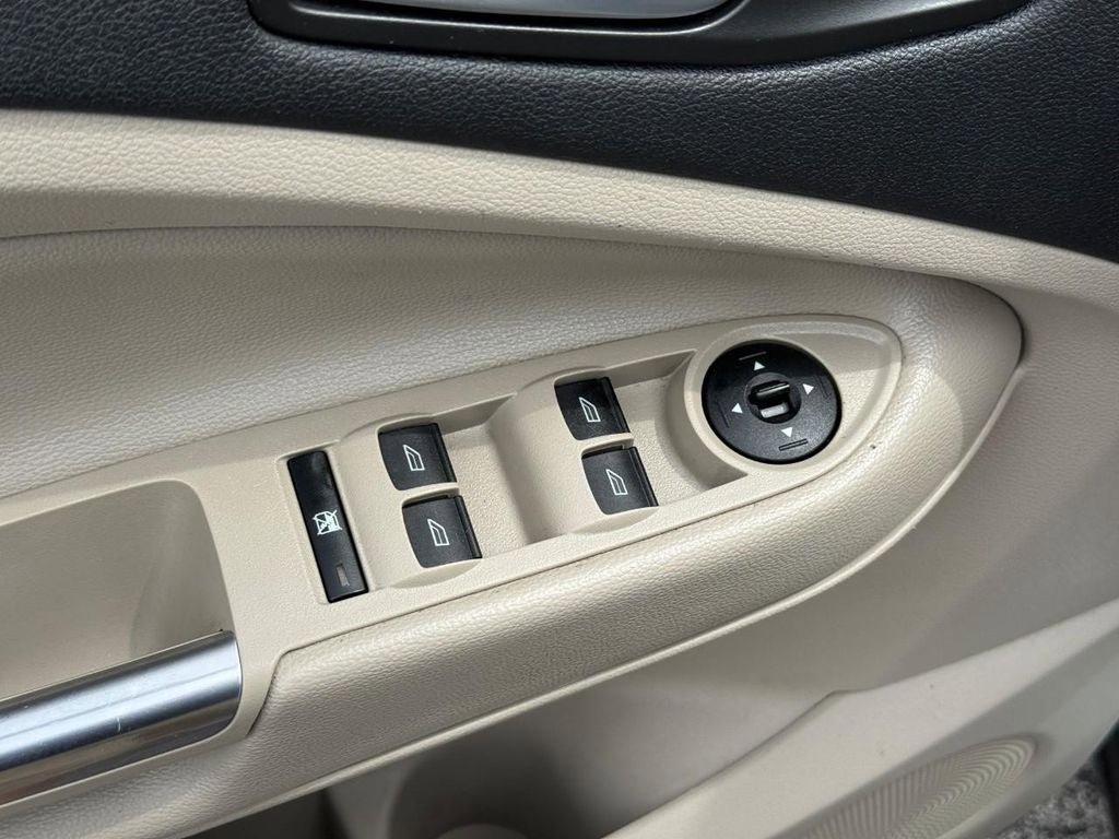 Used 2018 Ford Escape SEL FWD image 15