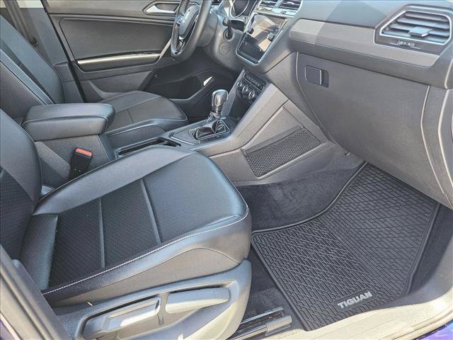 Used 2021 Volkswagen Tiguan SE FWD image 19