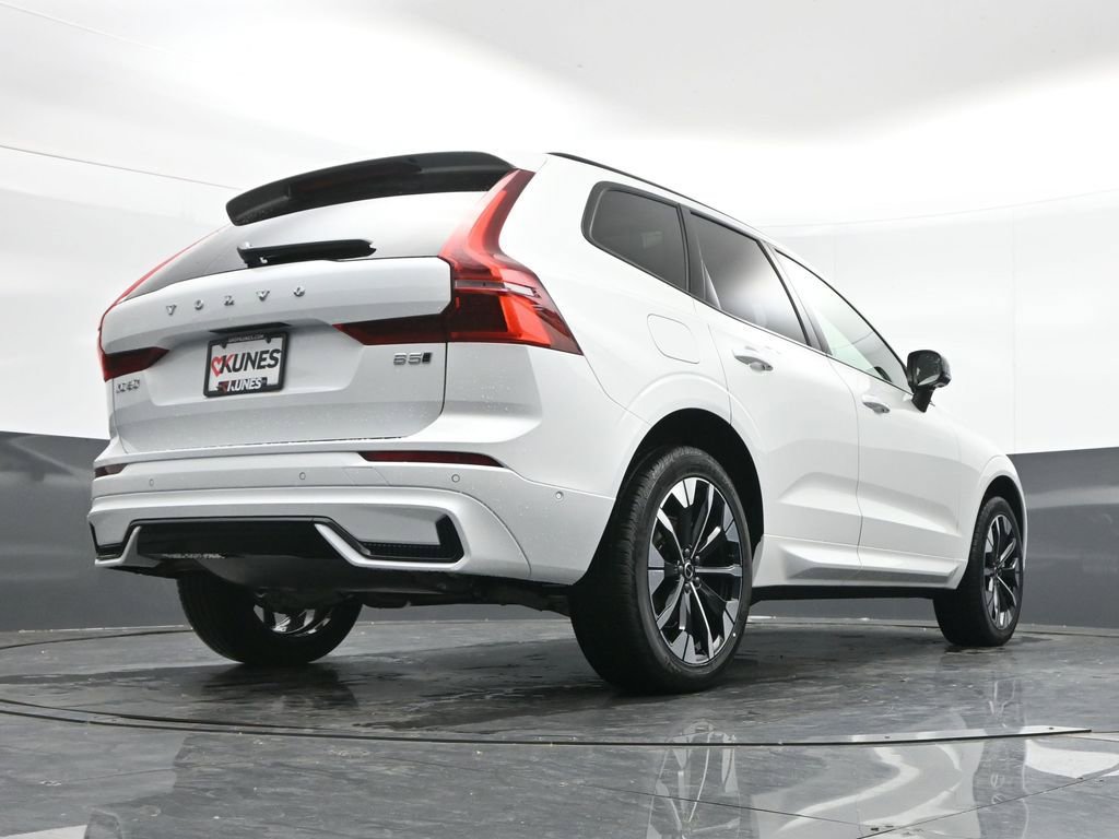 New 2026 Volvo XC60 B5 Plus w/ Climate Package image 39