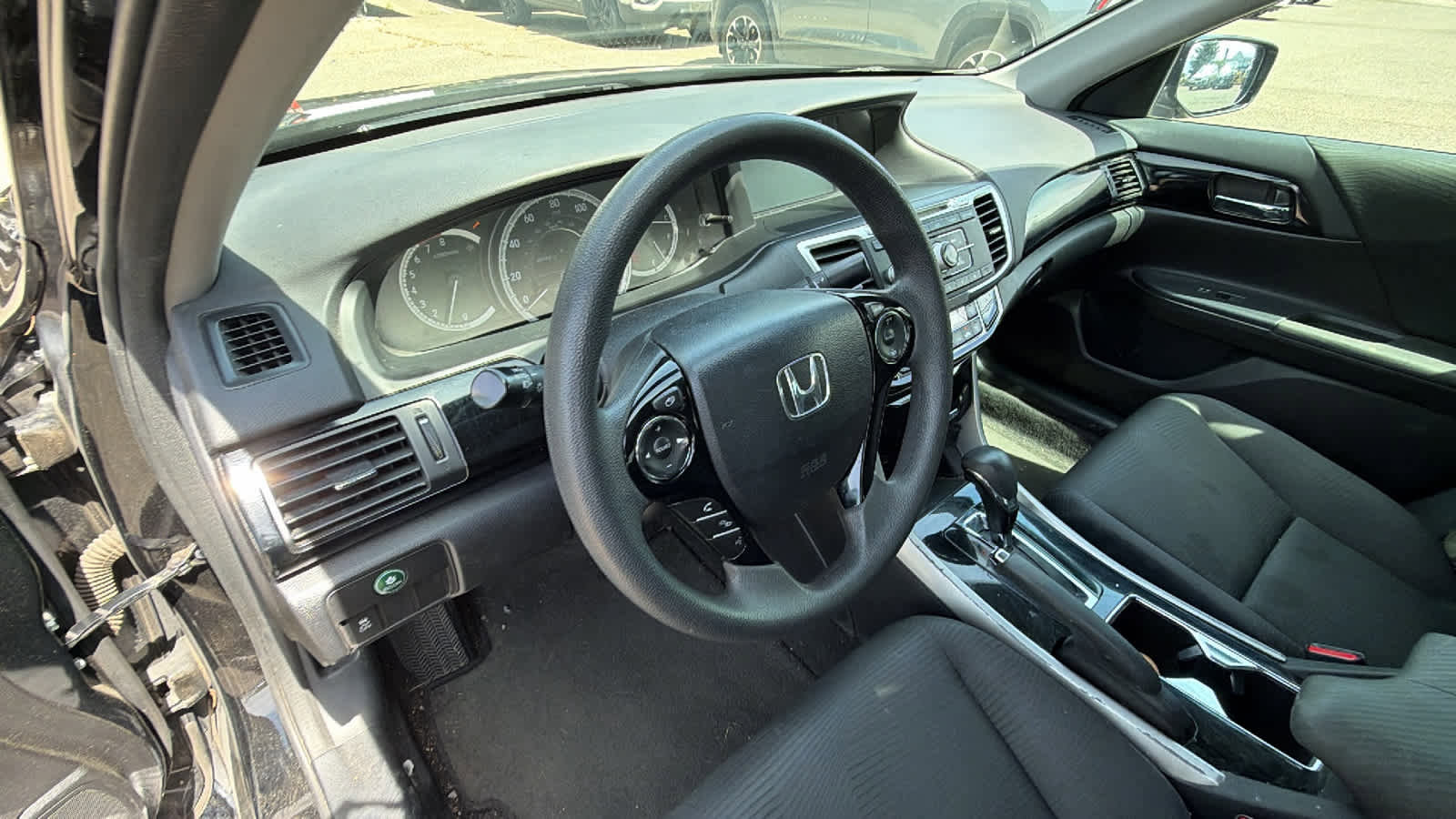 Used 2017 Honda Accord LX image 10