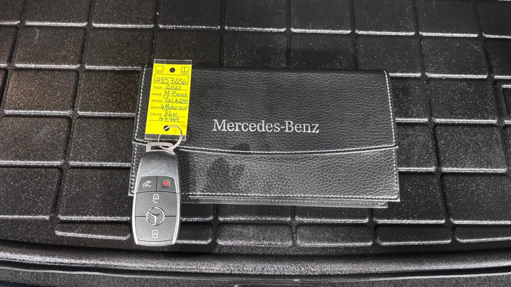 Used 2021 Mercedes-Benz GLA 250 4MATIC image 35