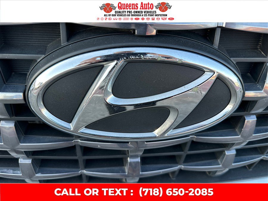Used 2021 Hyundai Venue SEL w/ Cargo Package FWD image 32