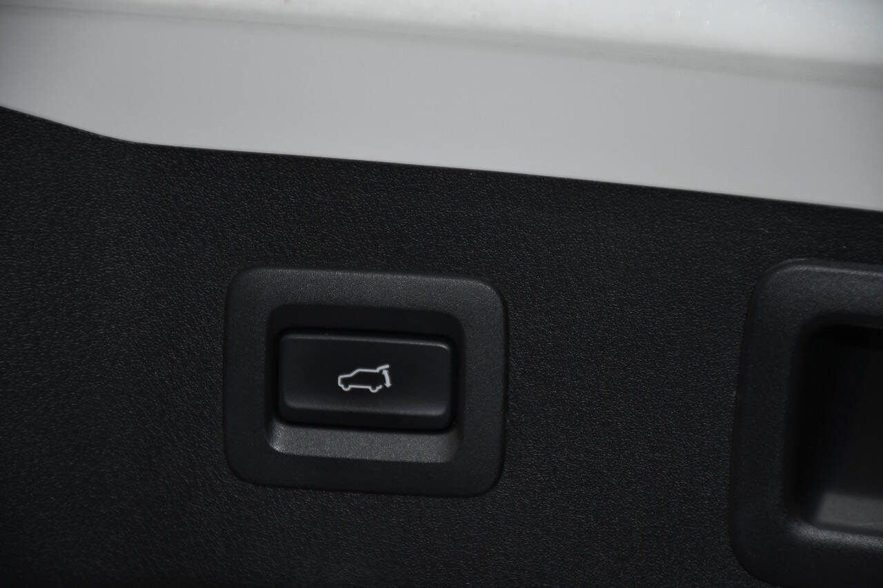 Used 2018 MAZDA CX-5 Touring w/ Preferred Equipment Package image 19