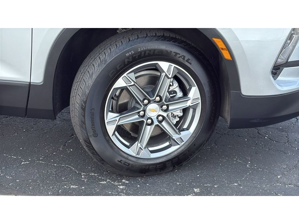 Used 2025 Chevrolet Blazer LT image 10