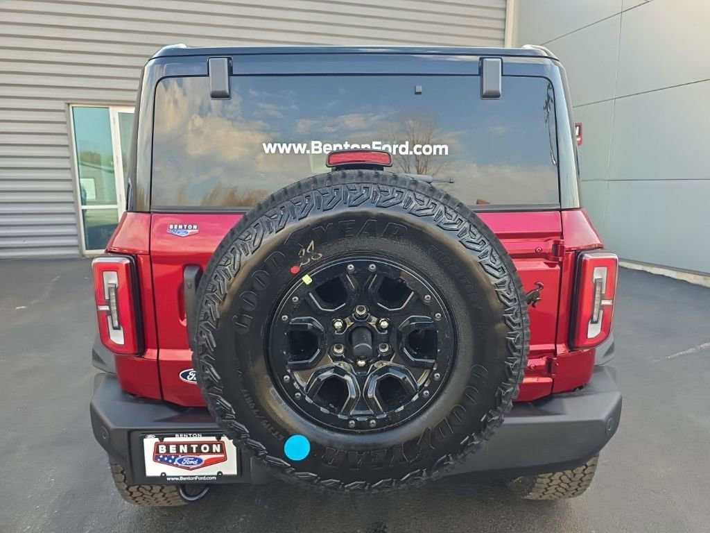 New 2026 Ford Bronco Outer Banks w/ Sasquatch Package image 7