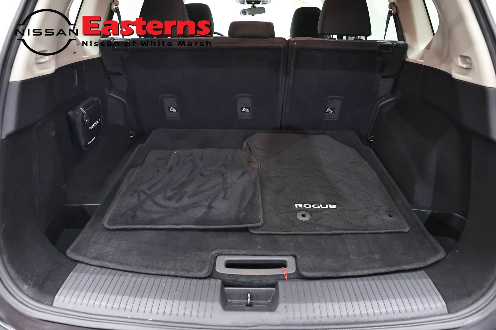 Used 2023 Nissan Rogue SV AWD/4WD image 9