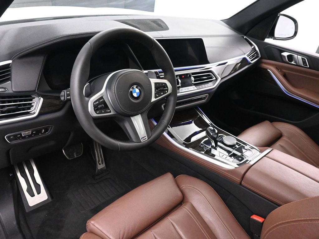 Used 2020 BMW X5 xDrive40i w/ M Sport Package image 14