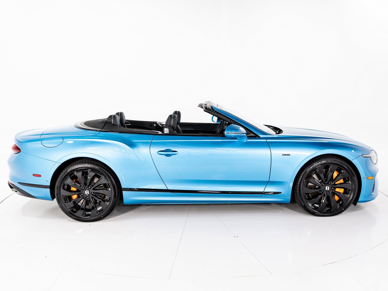 Used 2025 Bentley Continental GTC image 6