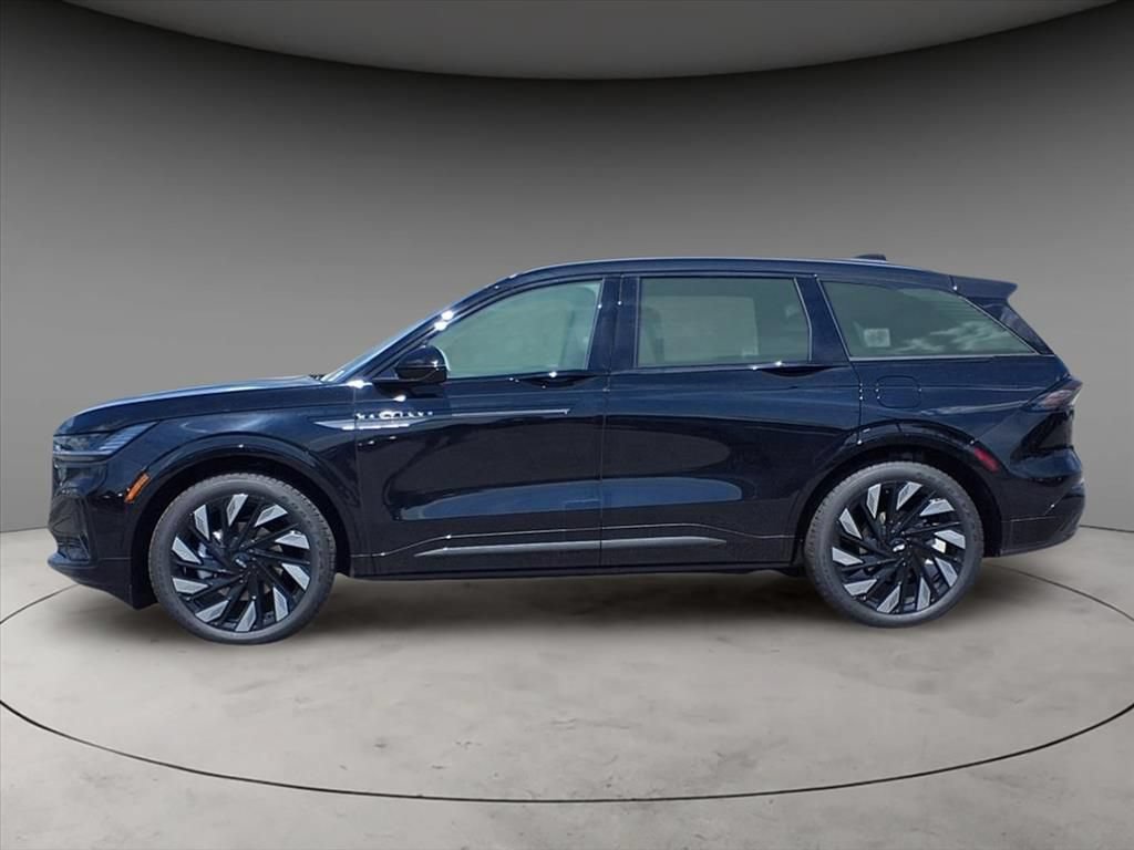 New 2025 Lincoln Nautilus Reserve w/ Jet Appearance Package AWD/4WD image 2