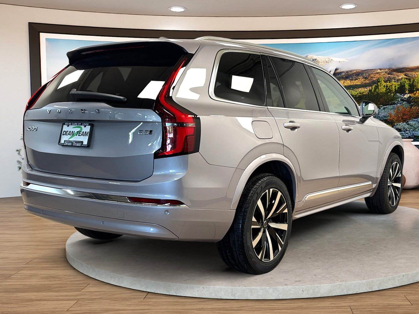 New 2026 Volvo XC90 B5 Core AWD/4WD image 4