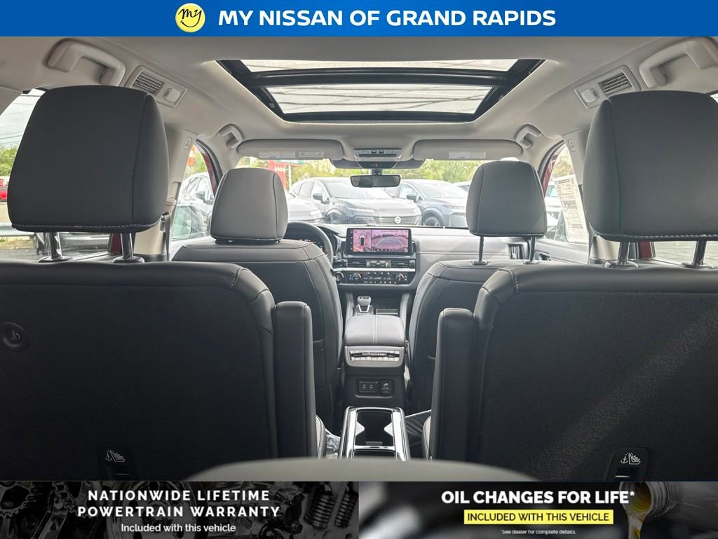 New 2026 Nissan Pathfinder Platinum AWD/4WD image 12