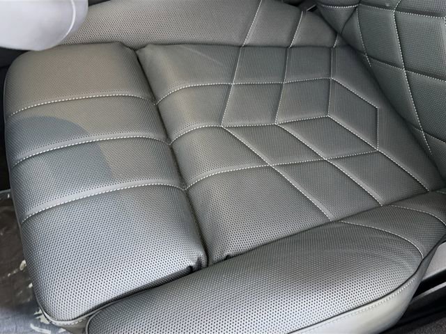 Used 2025 BMW 760i xDrive AWD/4WD image 20