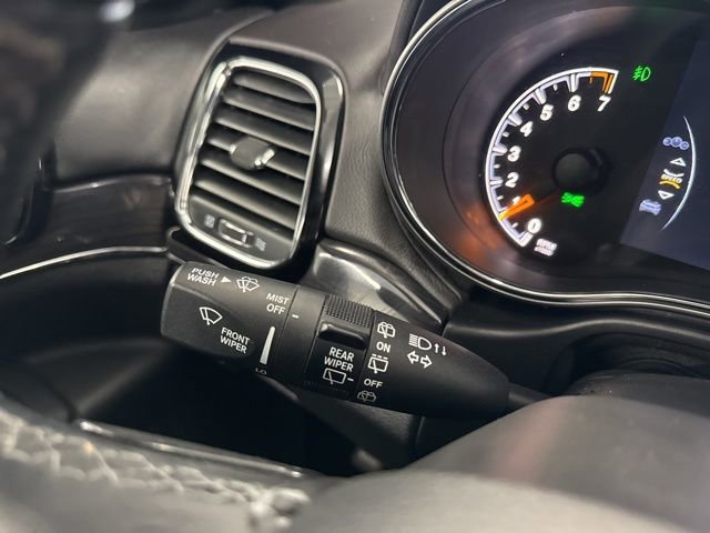 Used 2019 Jeep Grand Cherokee Overland w/ Jeep Active Safety Group image 42