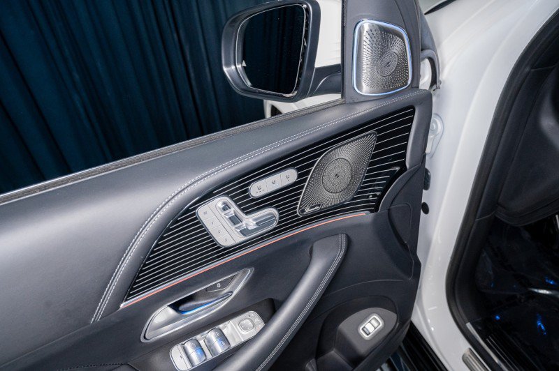 Certified 2024 Mercedes-Benz Maybach GLS 600 4MATIC image 9